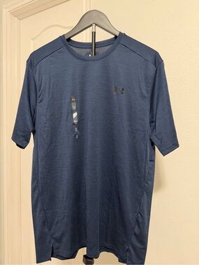Under Armour Men’s Blue Performance Short-Sleeve Shirt Loose Fit